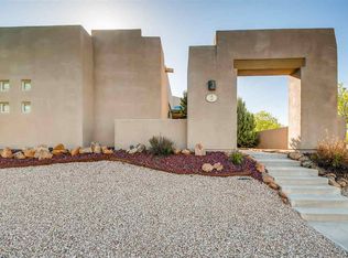 14 Enmedio Pl, Santa Fe, NM 87508