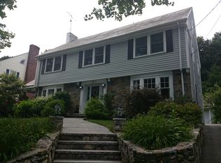 628 Newton St, Brookline, MA 02467