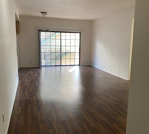 5th image of 1931 Overland Ave APT 103