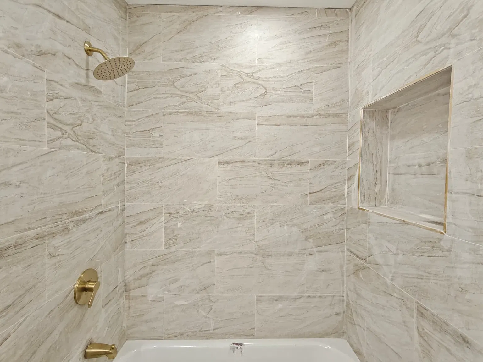 Gorgeous Home Available Now! — Photo 2