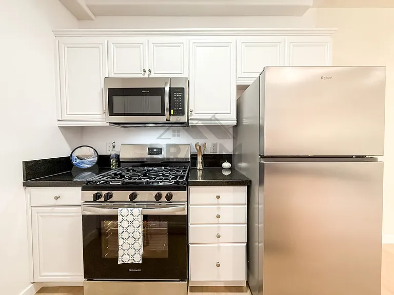 10849 Fruitland Dr — Photo 4