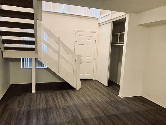 5th image of 1545 Lancashire Ct APT B