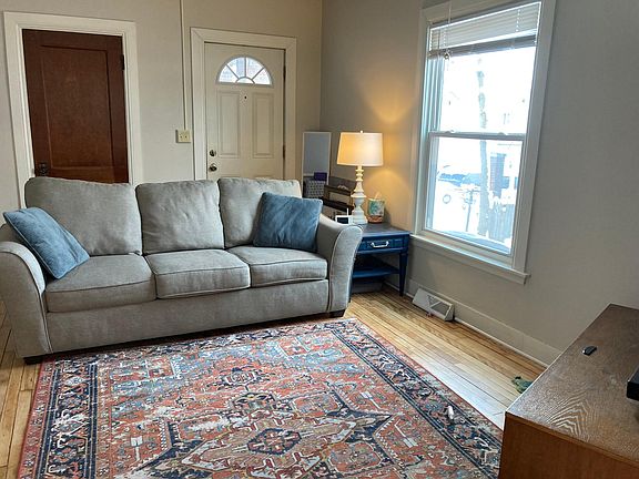 5th image of 916 5th St NW #1