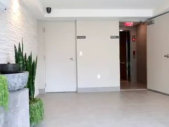 5th image of 2840 Francis Ave #401