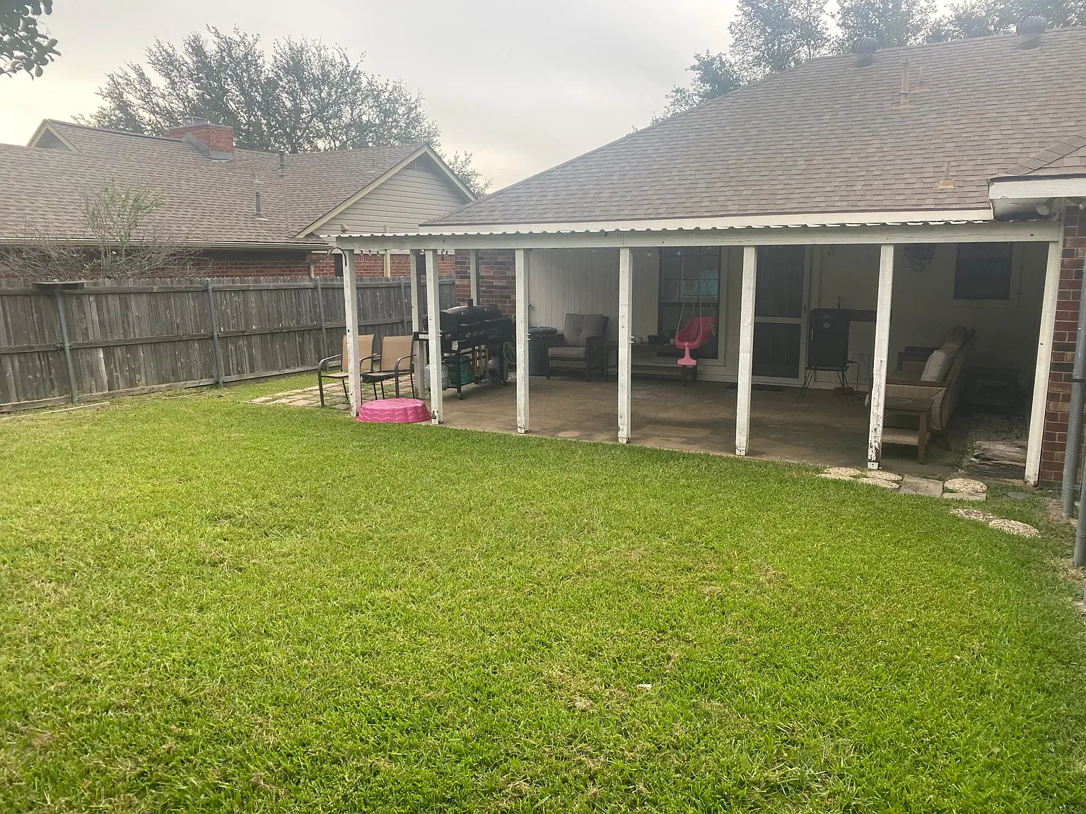 111 Spence Dr — Photo 2