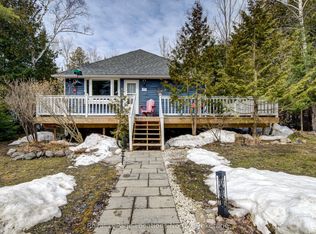 2 Maplewood Dr, Tiny, ON L0L1P1