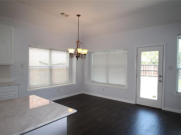 4th image of 2209 Lanshire Dr