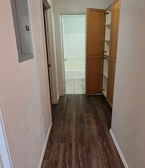 Autumn Ridge 2 BR/2 BA — Photo 26