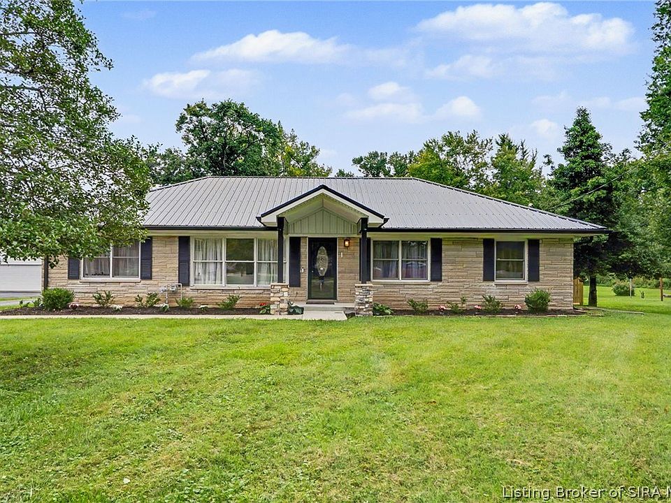 1st image of 304 E Daisy Lane