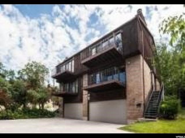1st image of 2658 E Blaine Ave