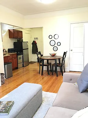 Rented by City Connections Realty | media 20