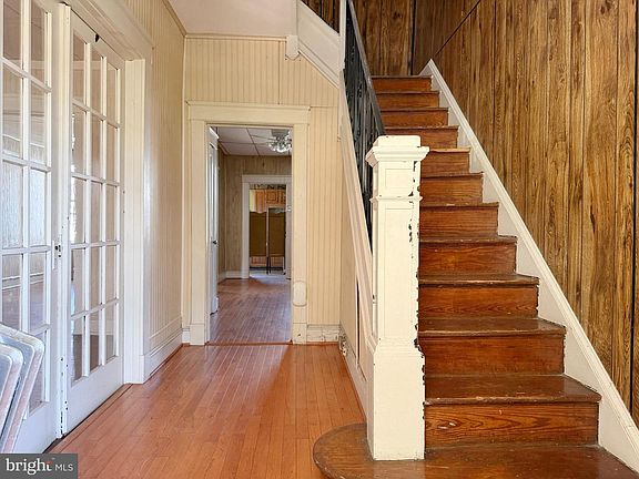 3rd image of 2802 Brighton St