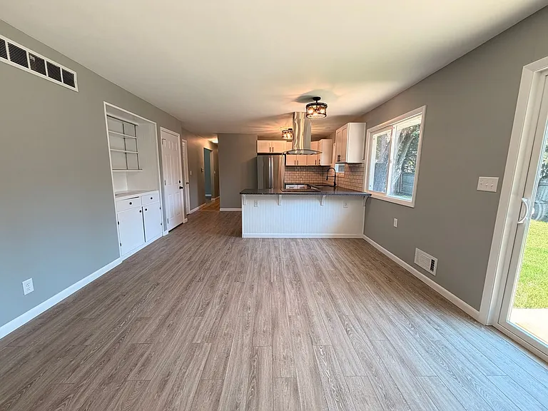 2538 Berwyck Rd SE — Photo 12