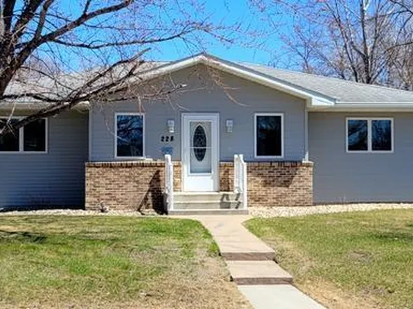 228 Minnesota St N, Ortonville, MN 56278