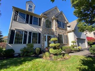 1266 Fritch Dr, Macungie, PA 18062