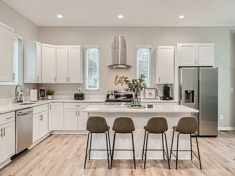 1089 Coleman St SW — Photo 8