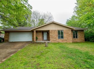 4103 Gibbons Dr, Springdale, AR 72762