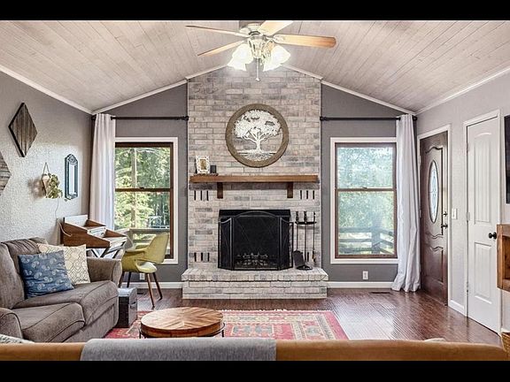 2nd image of 3 Portsmouth Cir