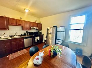 214 Hemenway St #2, Boston, MA 02115