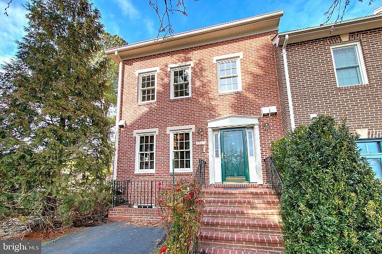 1st image of 5928 Munson Ct
