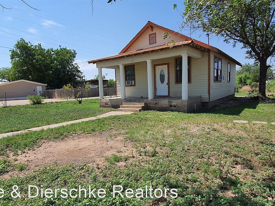 1st image of 816 Cactus Ln