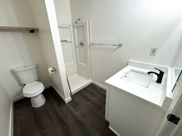 2831 SW Dolph Ct APT 3, Portland, OR 97219