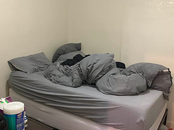 3rd image of 328 E 6th St APT 9