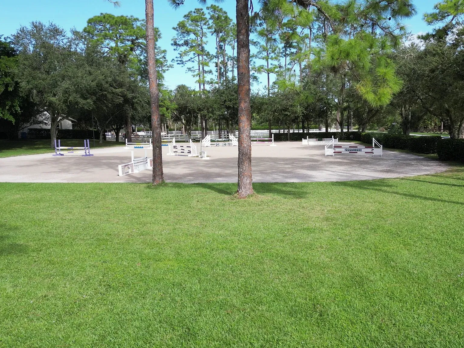 1 bed, 1.5 bath, 2092 sqft, $1,200 — Photo 2
