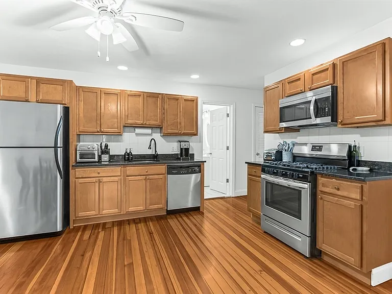 41 Harbor St #2 — Photo 5