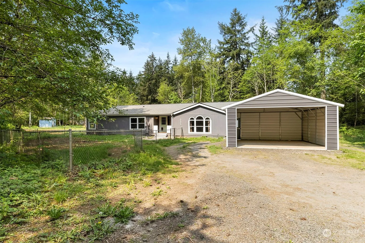 1121 E Alderwood Road photo 1