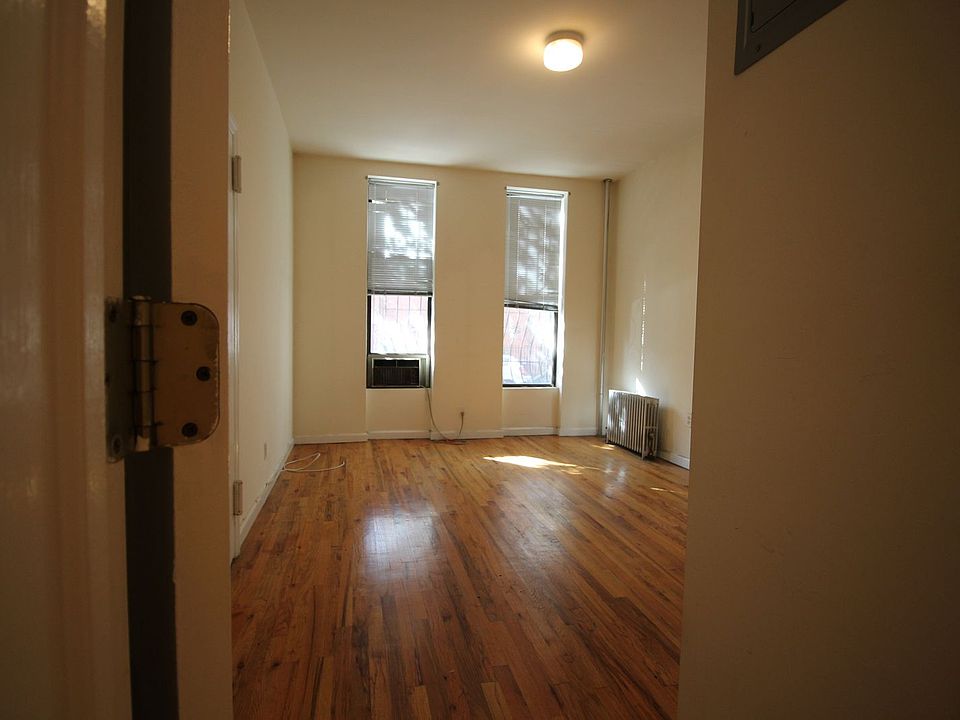2nd image of 195 Luquer St APT 1L