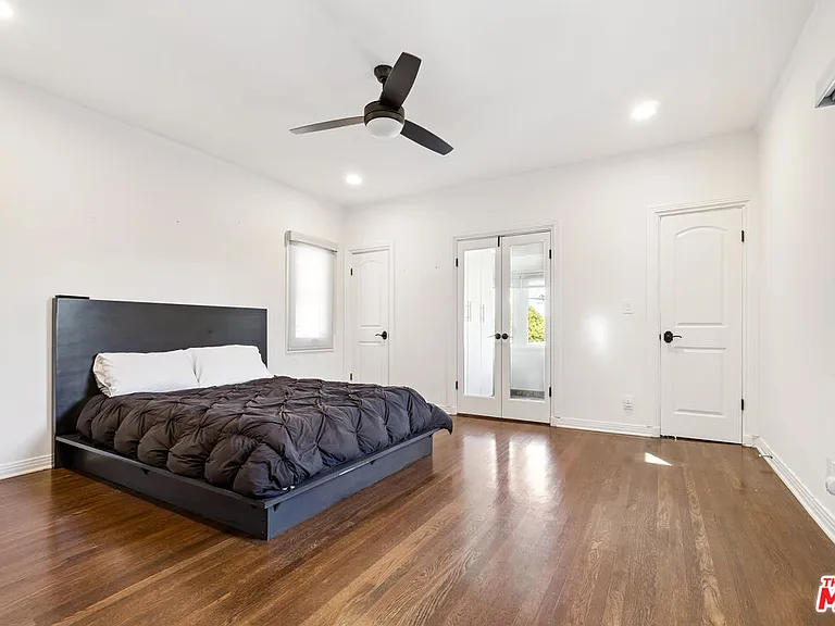 956 S Longwood Ave — Photo 29