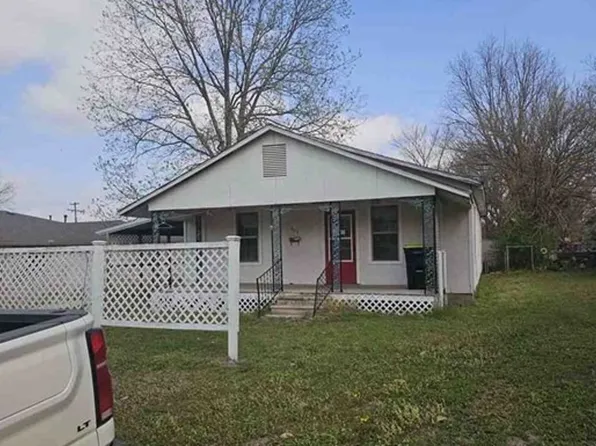 204 E Hickory St, Holdenville, OK 74848