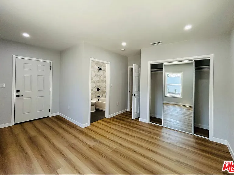 14726 Friar St — Photo 15