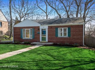 501 Stoddard Ave, Wheaton, IL 60187