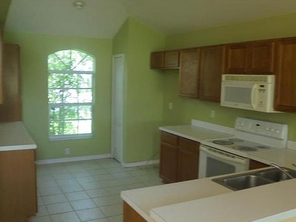 4th image of 12533 Lake Vista Dr