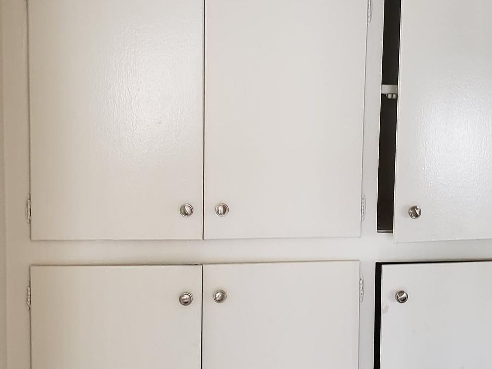 2nd image of 1427 Rock Glen Ave #8