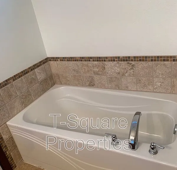 629 199th St SW — Photo 12