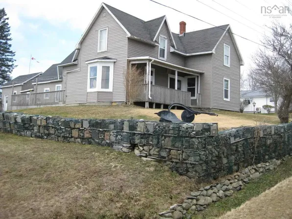 5 Strickland Rd, Yarmouth, NS B5A 5A6
