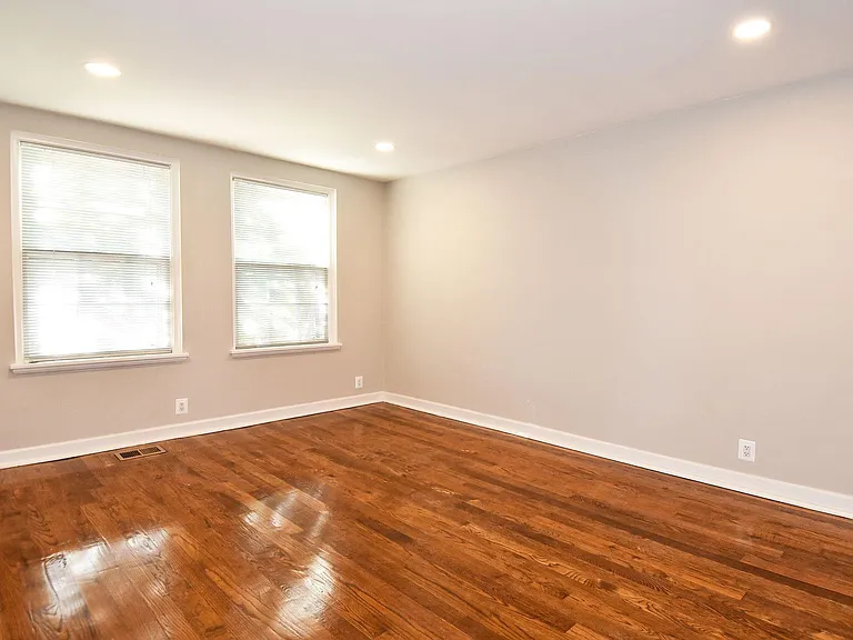 3402 S Stafford St — Photo 4