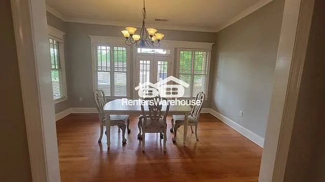 3227 Bakewell St — Photo 9