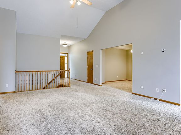 3rd image of 10013 S 202nd Cir