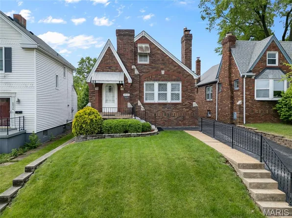 6842 Arthur Ave, Saint Louis, MO 63139