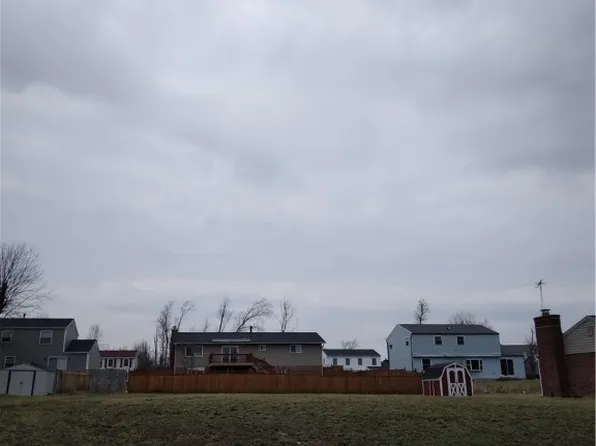 6459 Waywind Dr, Dayton, OH 45426