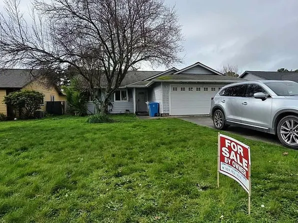 350 N Bradford St, Smith River, CA 95567