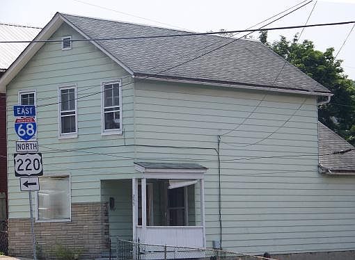 2nd image of 255 Williams St