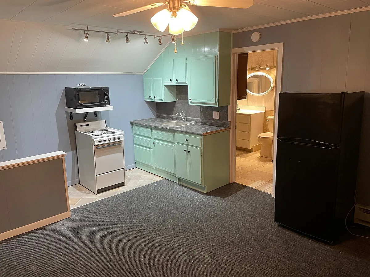 Building Photo - 511 6th Ave #2B