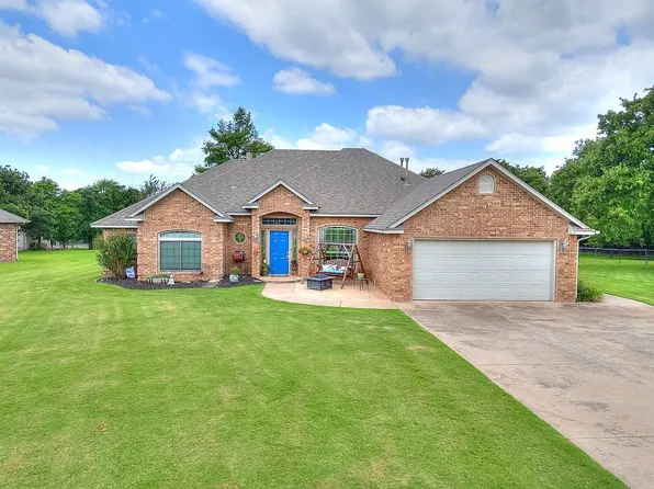 9085 Driftwood Ct, Edmond, OK 73034