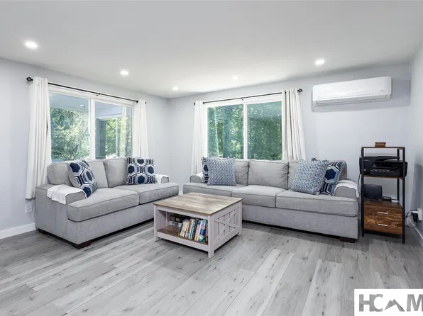 26 Weasel Way, Sapphire, NC 28774