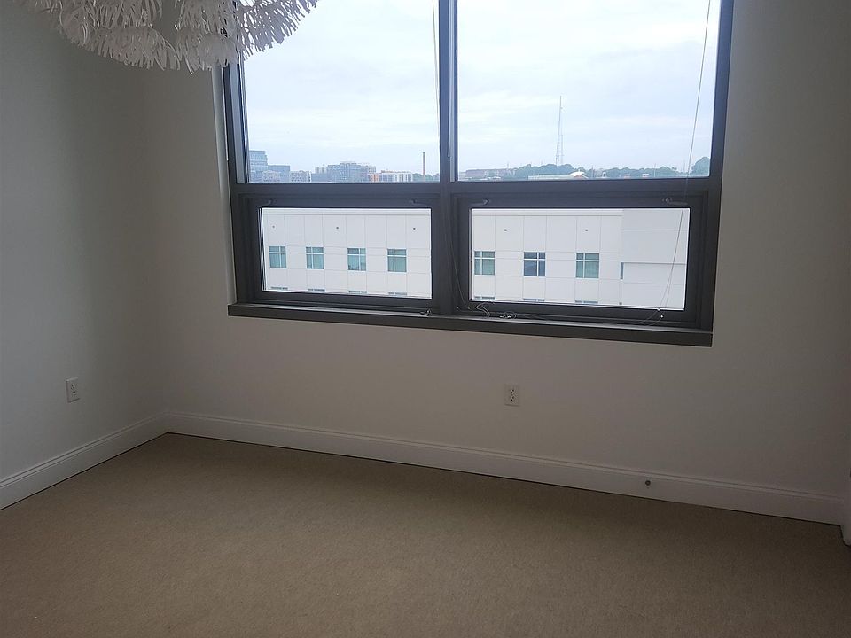 2nd image of 270 17th St NE #812